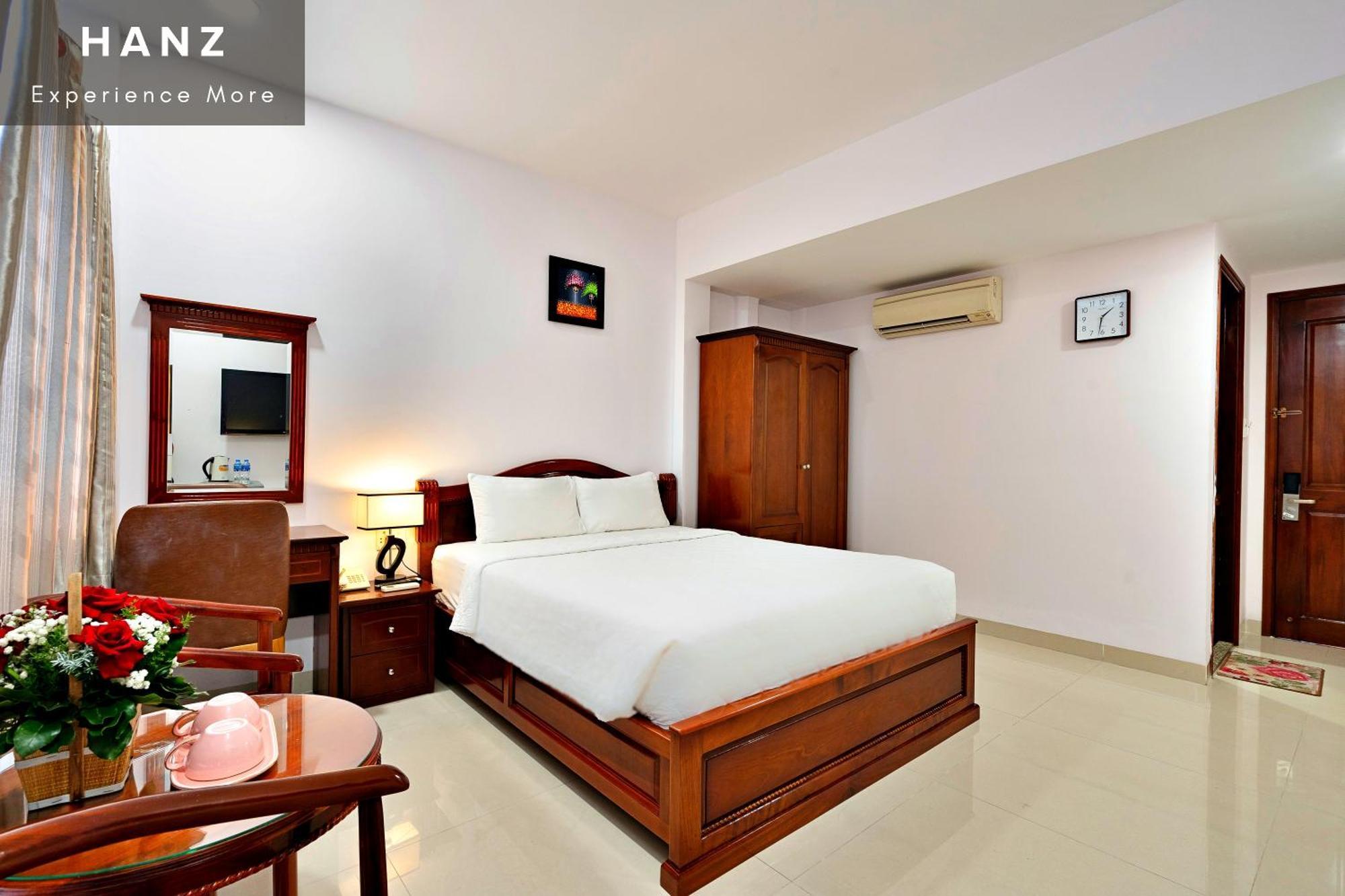 Khách sạn S169 Le Thanh Ton *